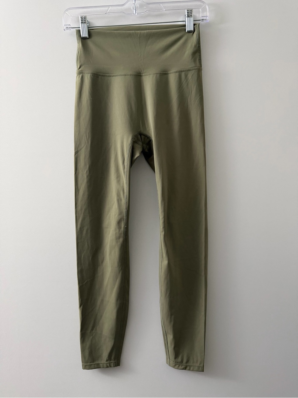Adanola Size Medium Ultimate Leggings Skinny Leg Slim Fit High Rise Green Used